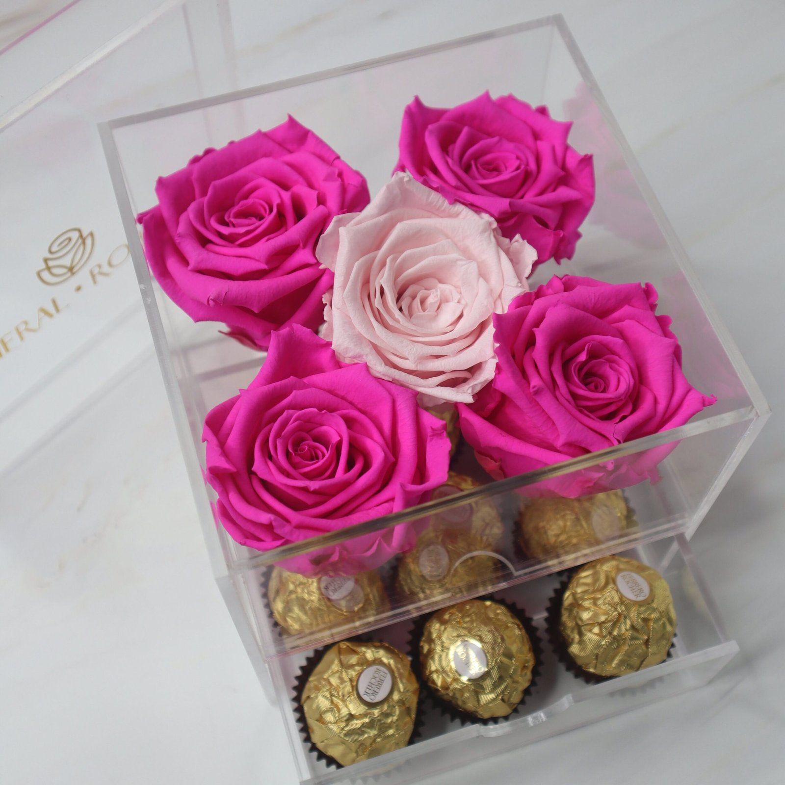 5 Rosas Eternas en estuche de acrílico - Imagen 3